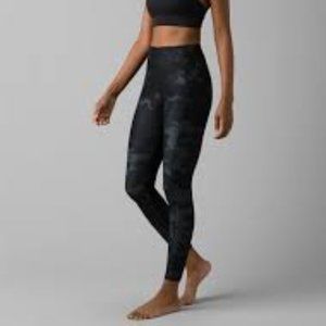 NWT PRANA Electra Legging in Black Camo